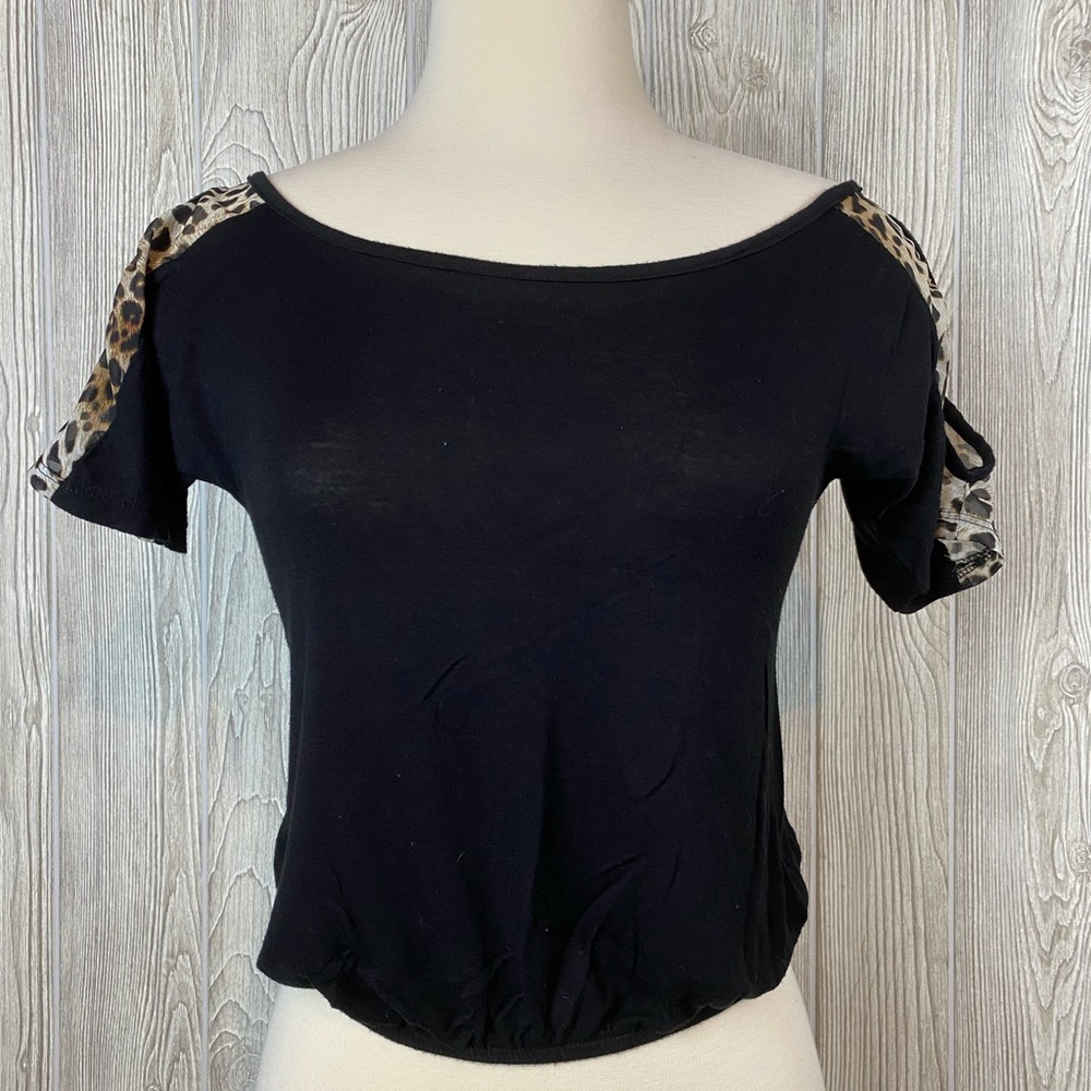 Deb cold shoulder top size S